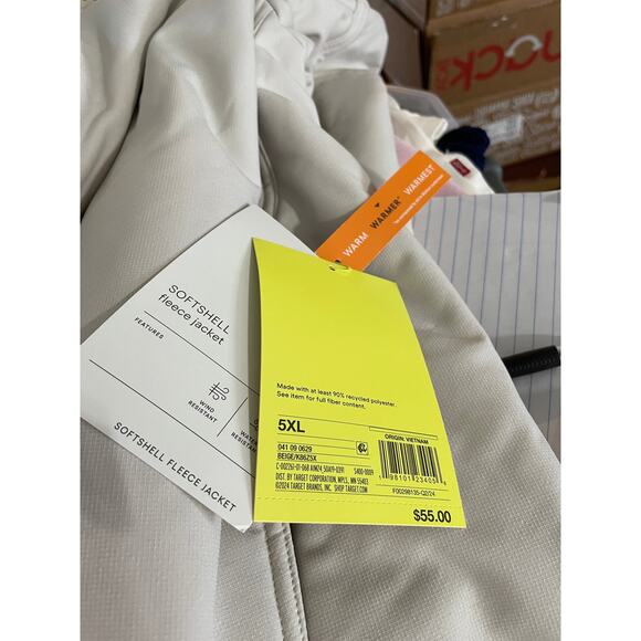 Sold All in Motion Cream Softshell Fleece Jacket Size 5XL PTP 35” Length 33” - Picture 10 of 11